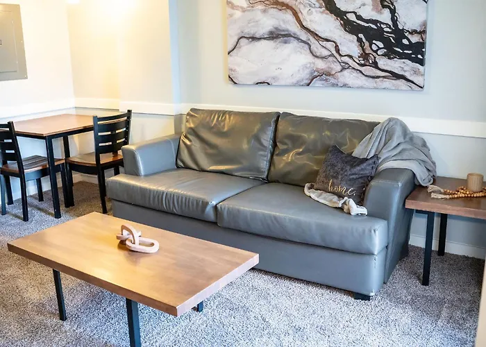 Chic City Apartment With Parking Canal View Roofdeck
